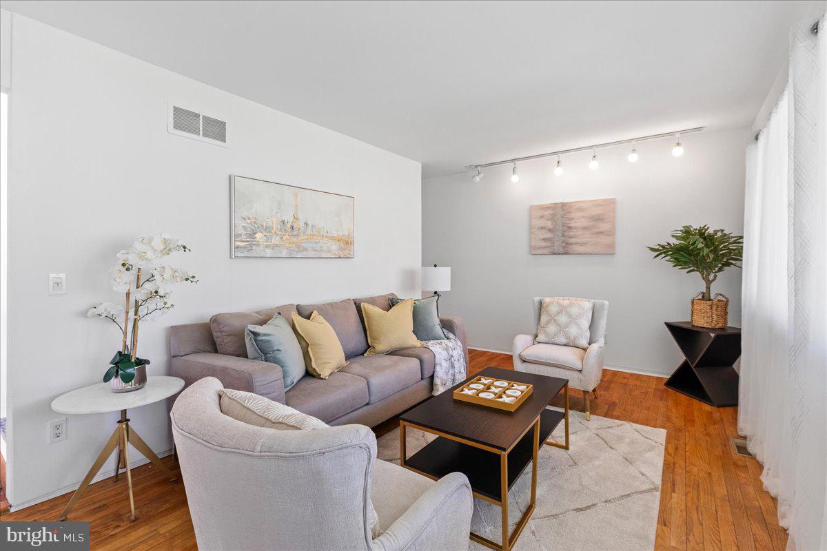 140 Laurel Road Princeton, NJ 08540 - Photo 27 of 54 Family Room