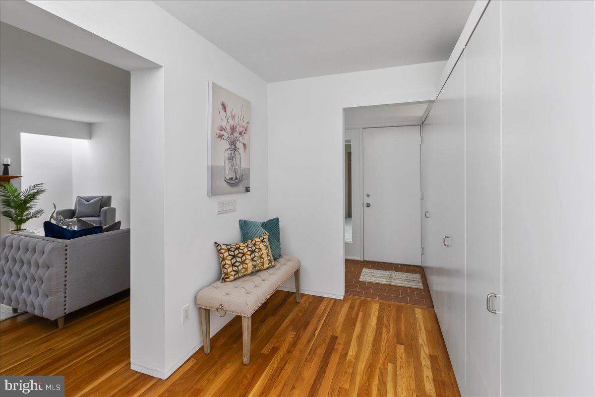 140 Laurel Road Princeton, NJ 08540 - Photo 7 of 54 Foyer upper level