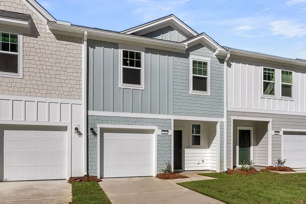 $219,990 | 458 Colchester Court, Moncks Corner, SC 29461