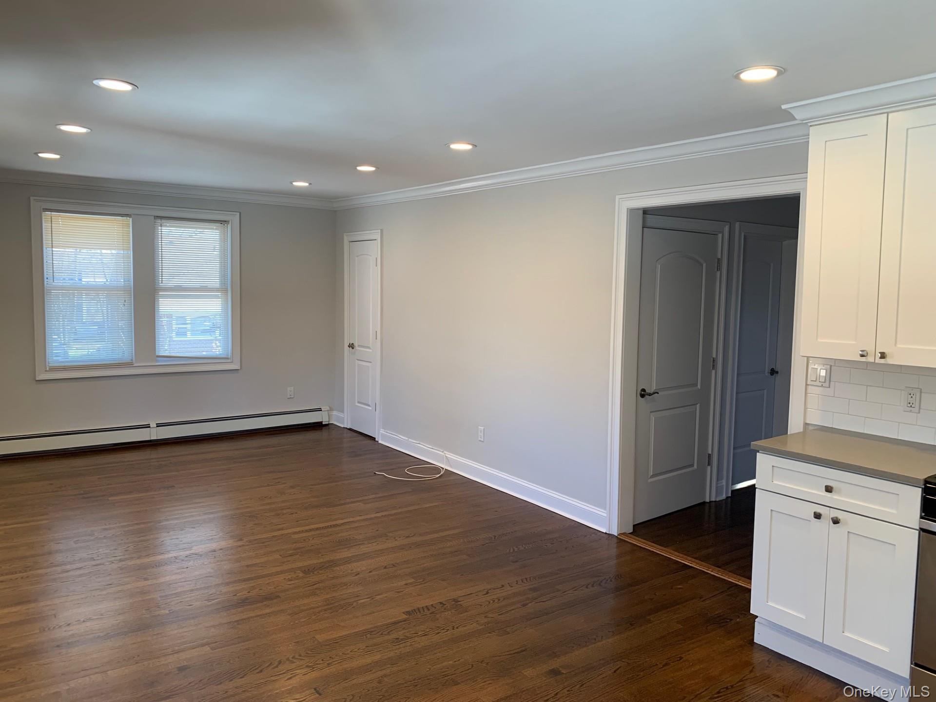 15 Juniper Road, Unit 2 Port Washington, NY 11050 - Photo 7 of 15 Gallery Image 7