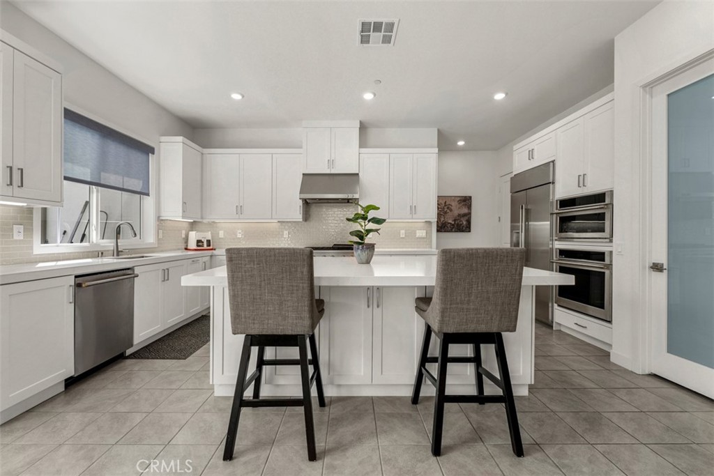 405 Sunrise Road Rancho Mission Viejo, CA 92694 - Photo 18 of 46 Kitchen