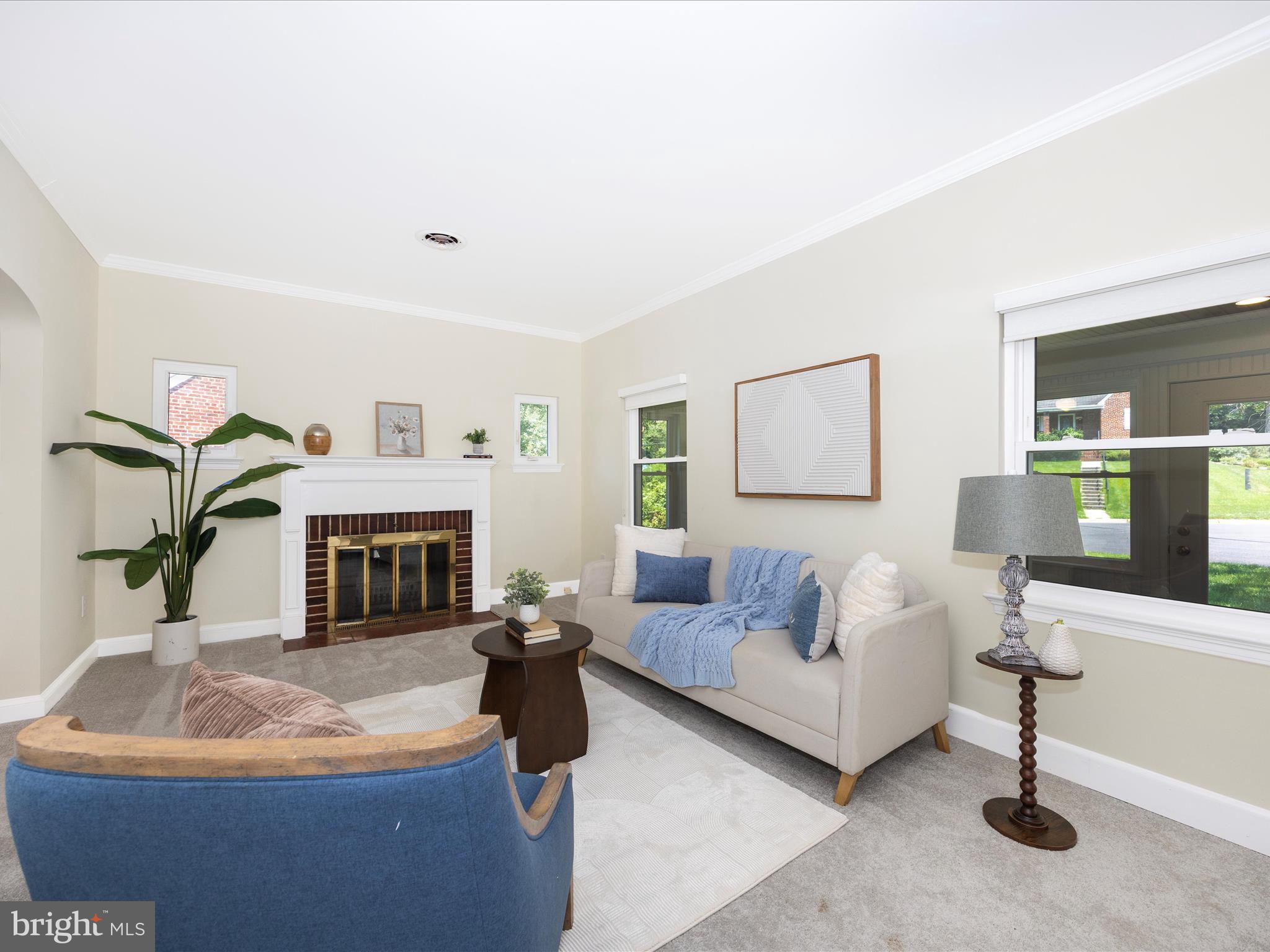 9110 Wire Avenue Silver Spring, MD 20901 - Photo 7 of 56 Living Room