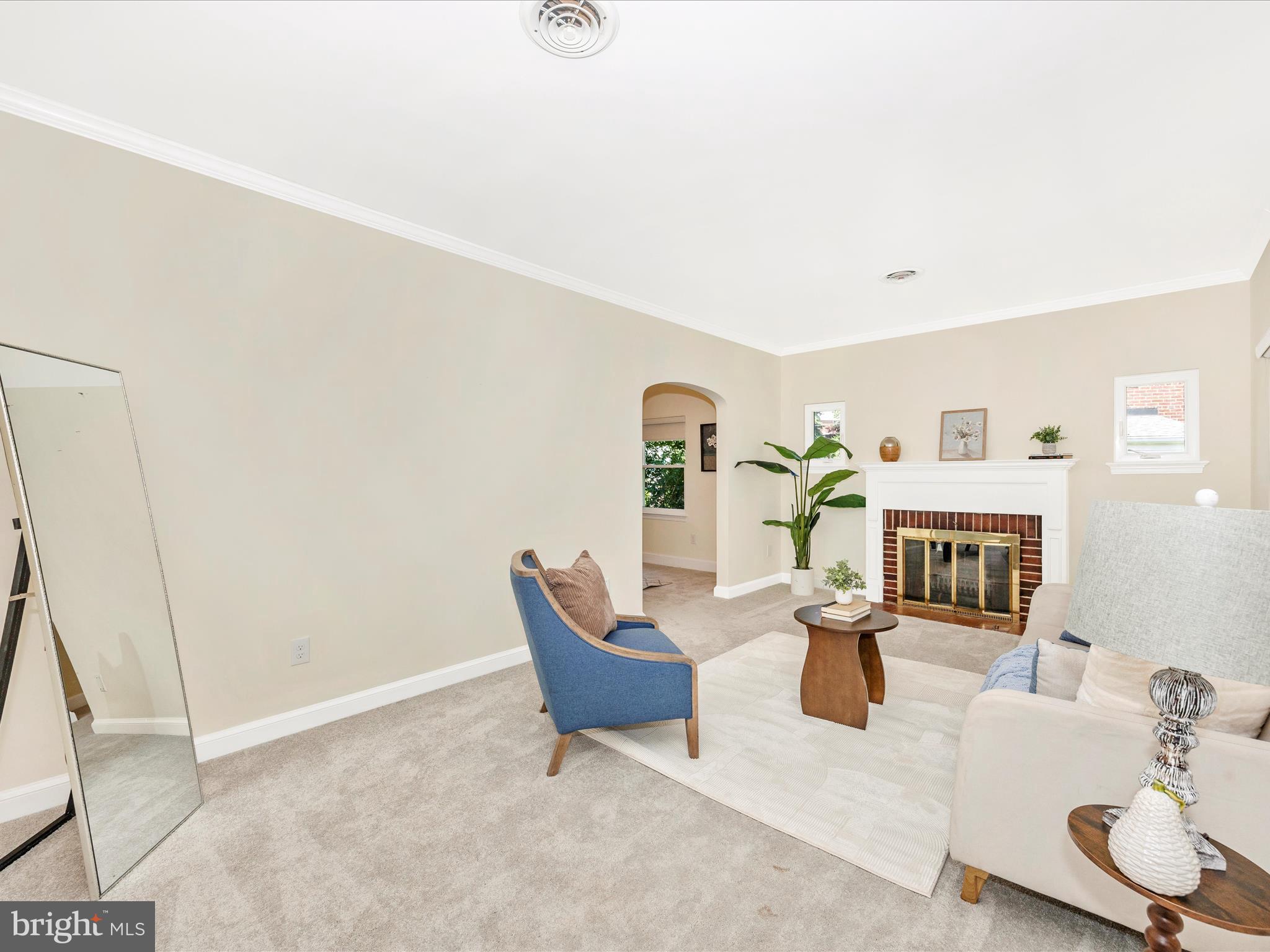 9110 Wire Avenue Silver Spring, MD 20901 - Photo 8 of 56 Living Room