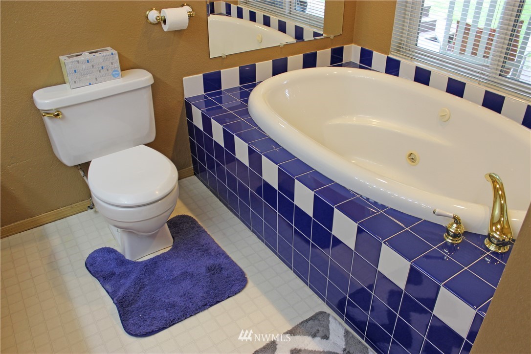 16629 Christian Lane Southwest Rochester, WA 98579 - Photo 14 of 40