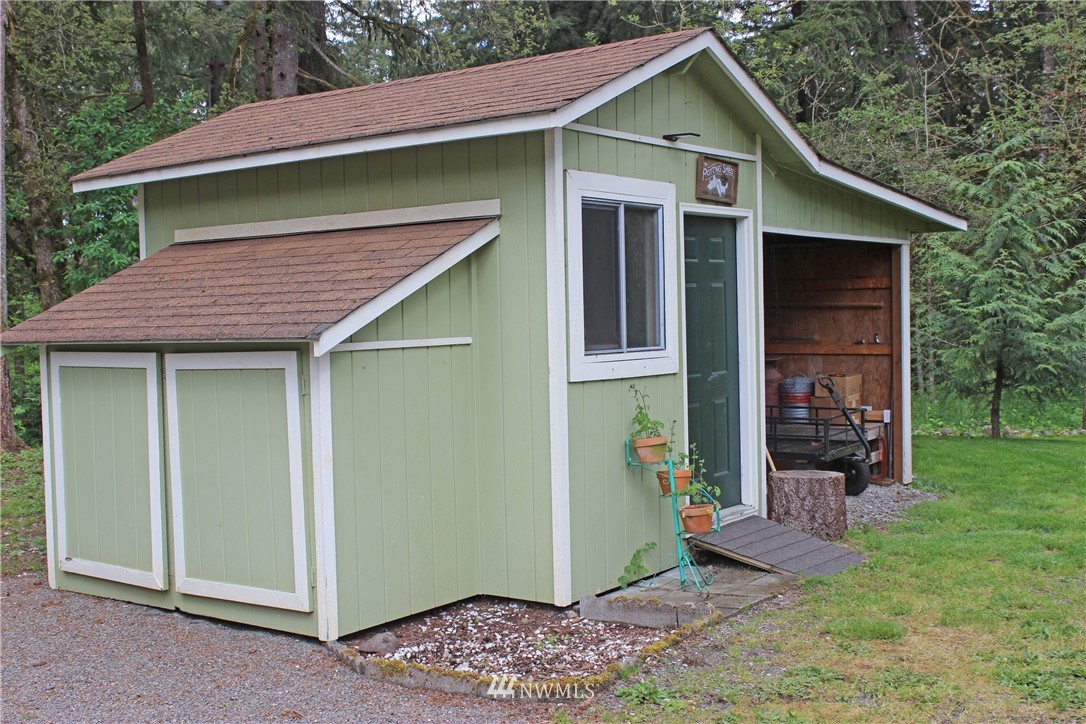 16629 Christian Lane Southwest Rochester, WA 98579 - Photo 17 of 40