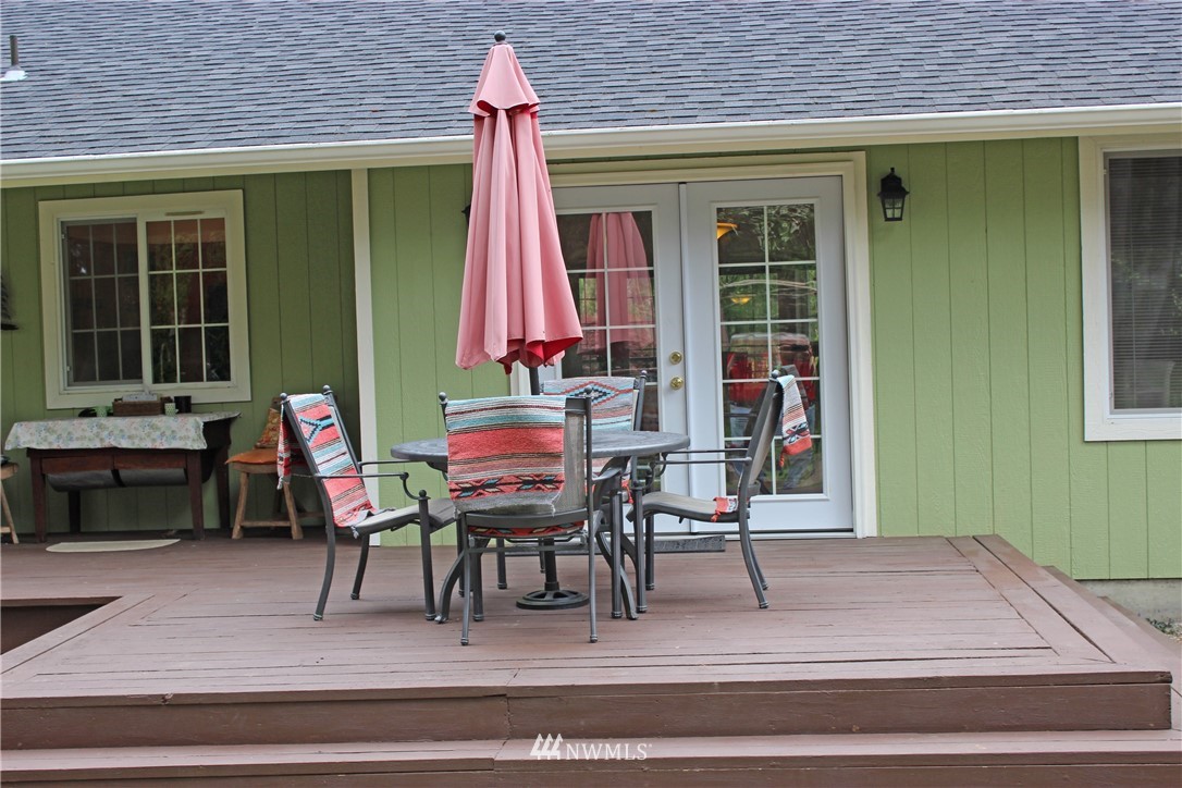 16629 Christian Lane Southwest Rochester, WA 98579 - Photo 3 of 40