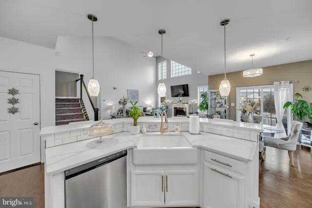 $875,000 | 6804 Hawes Court, Frederick, MD 21702