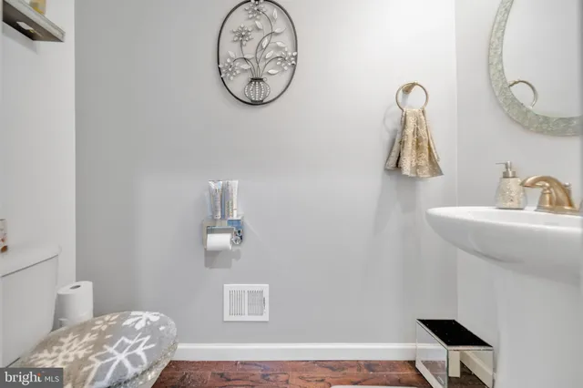 $875,000 | 6804 Hawes Court, Frederick, MD 21702