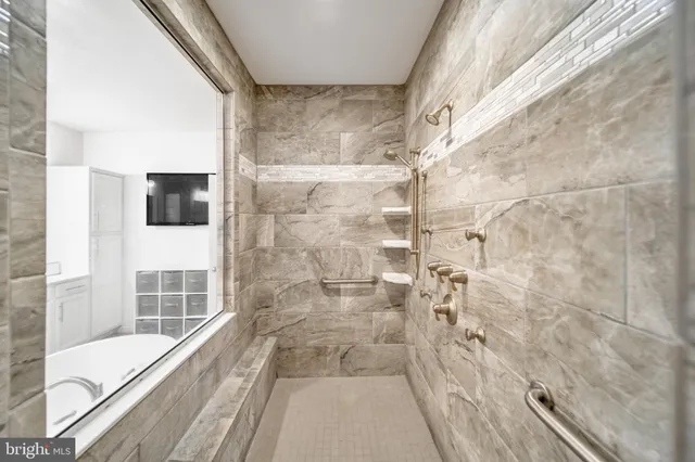 $875,000 | 6804 Hawes Court, Frederick, MD 21702