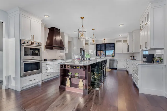 $1,380,000 | 1604 1st Street North, Cold Spring, MN 56320