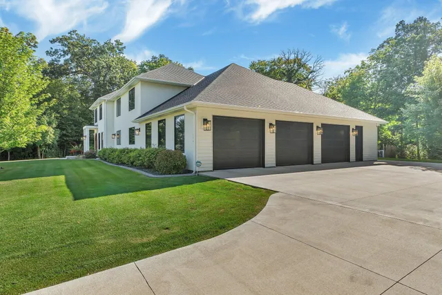 $1,380,000 | 1604 1st Street North, Cold Spring, MN 56320