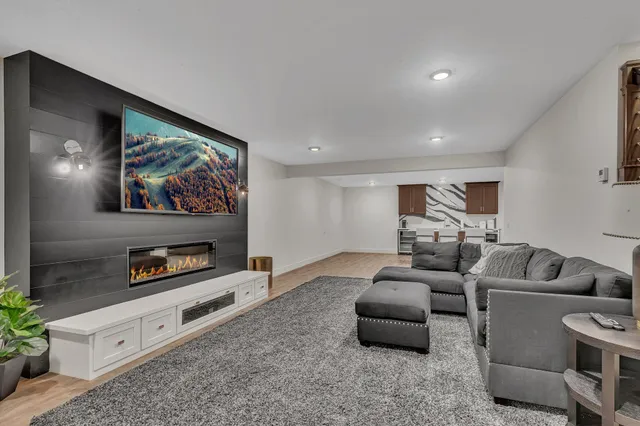 $1,380,000 | 1604 1st Street North, Cold Spring, MN 56320