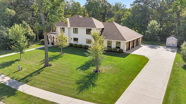 $1,380,000 | 1604 1st Street North, Cold Spring, MN 56320