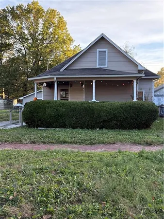 907 West 2nd Street, Coffeyville, KS 67337