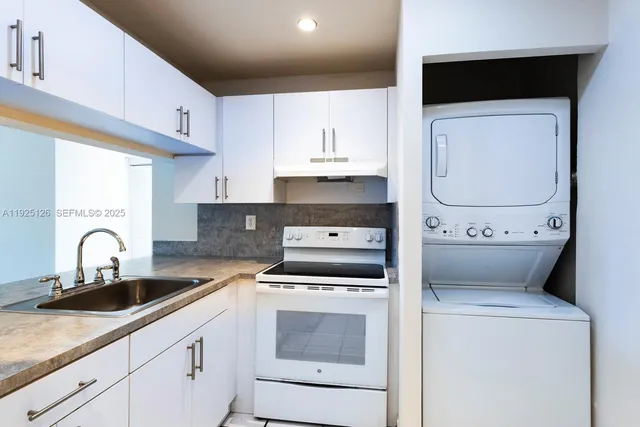 $2,000 | 460 East 23rd Street, Unit 302, Hialeah, FL 33013