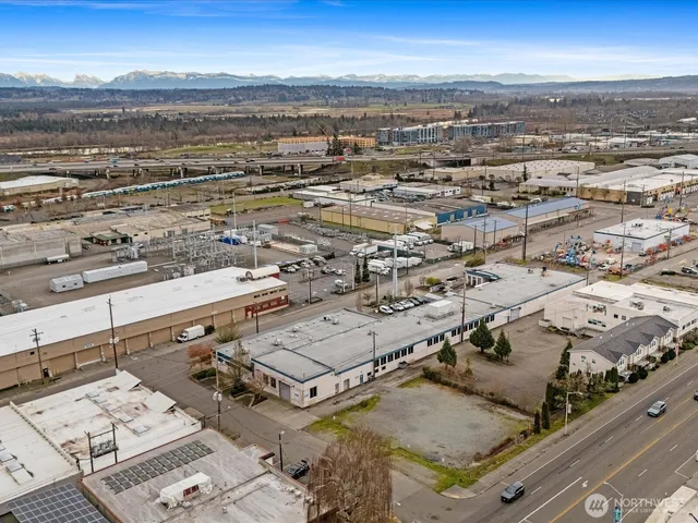 $990,000 | 3401 Broadway, Everett, WA 98201