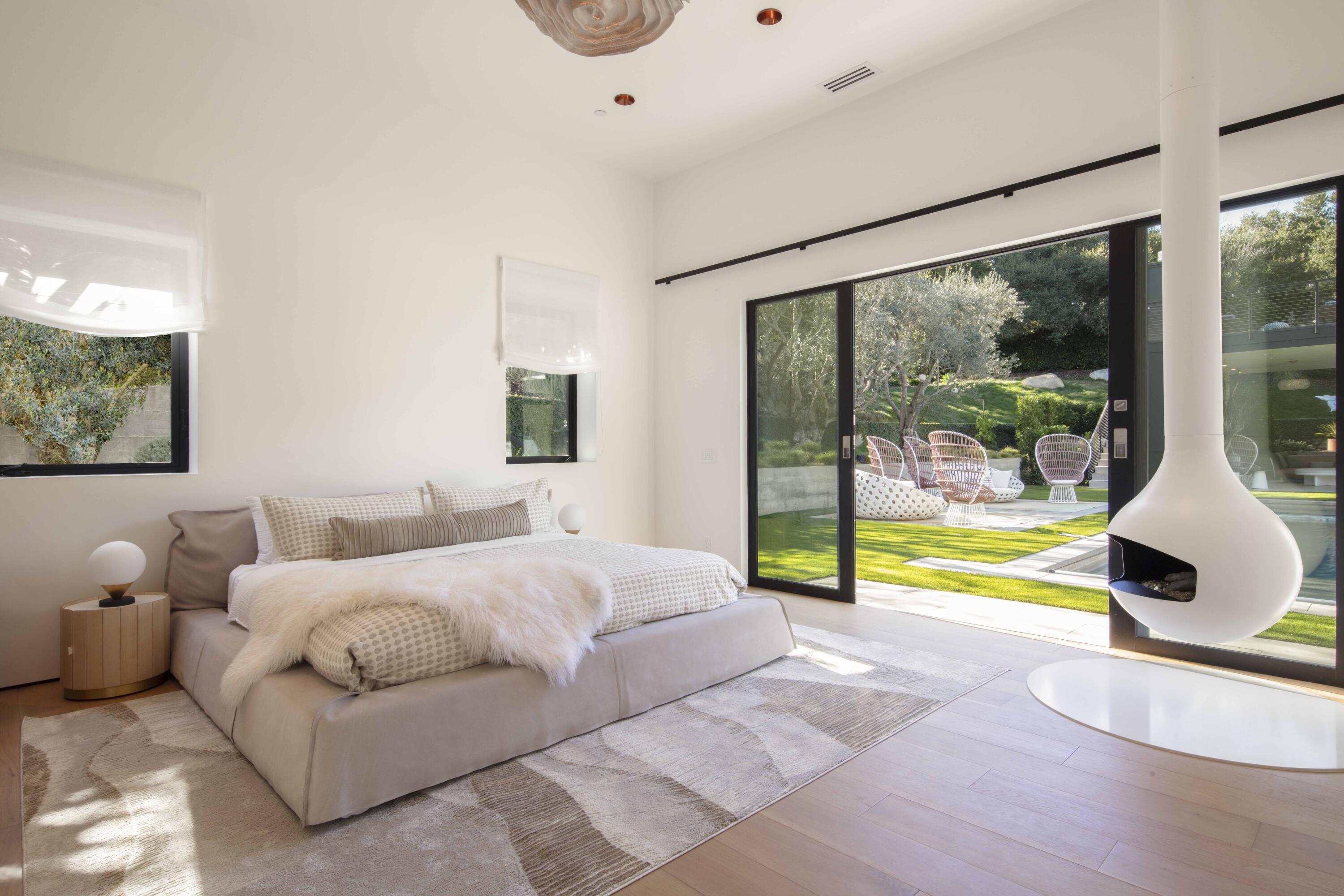 691 Via Trepadora Hope Ranch, CA 93110 - Photo 12 of 31 Primary bedroom