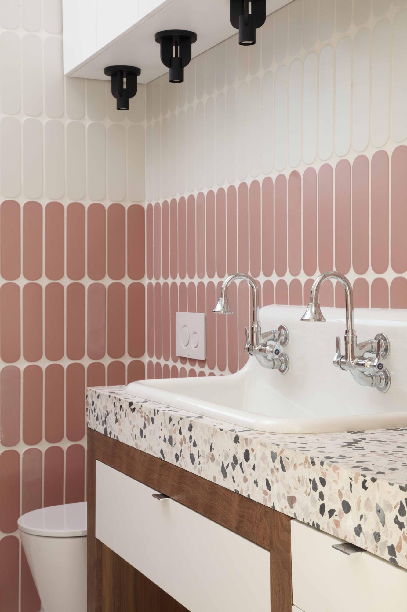 691 Via Trepadora Hope Ranch, CA 93110 - Photo 17 of 31 Guest bathroom