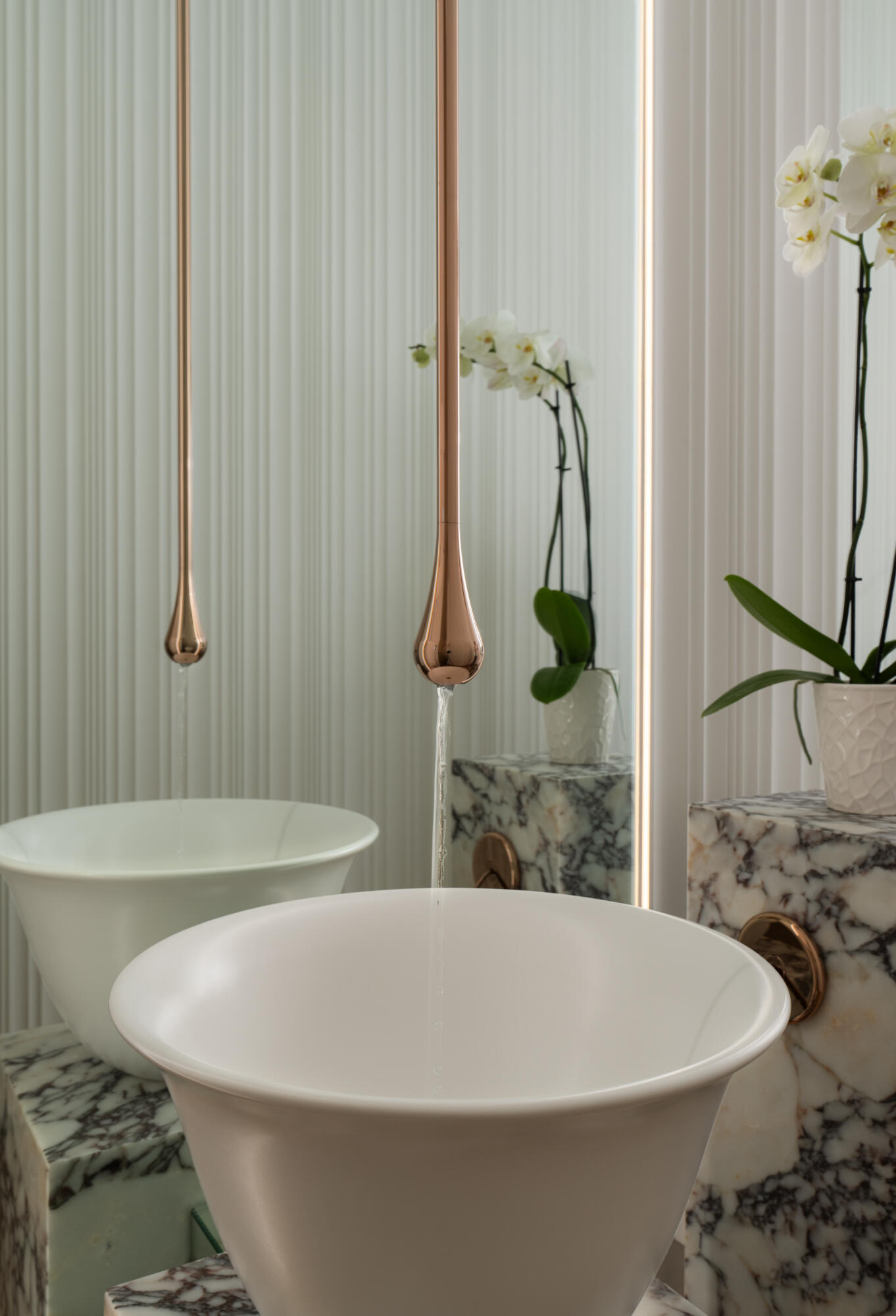 691 Via Trepadora Hope Ranch, CA 93110 - Photo 23 of 31 Powder bathroom