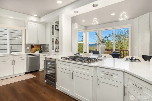 $1,839,000 | 920 Big Tree Drive Northwest, Issaquah, WA 98027