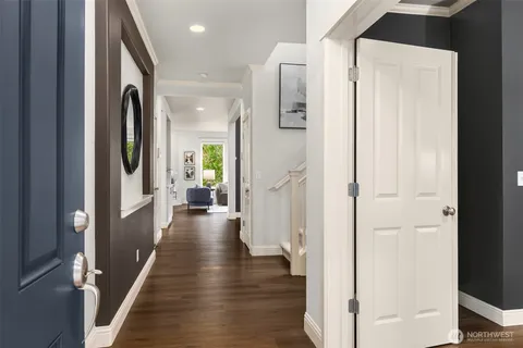 $1,839,000 | 920 Big Tree Drive Northwest, Issaquah, WA 98027