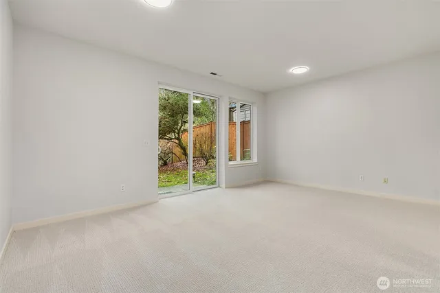 $1,839,000 | 920 Big Tree Drive Northwest, Issaquah, WA 98027