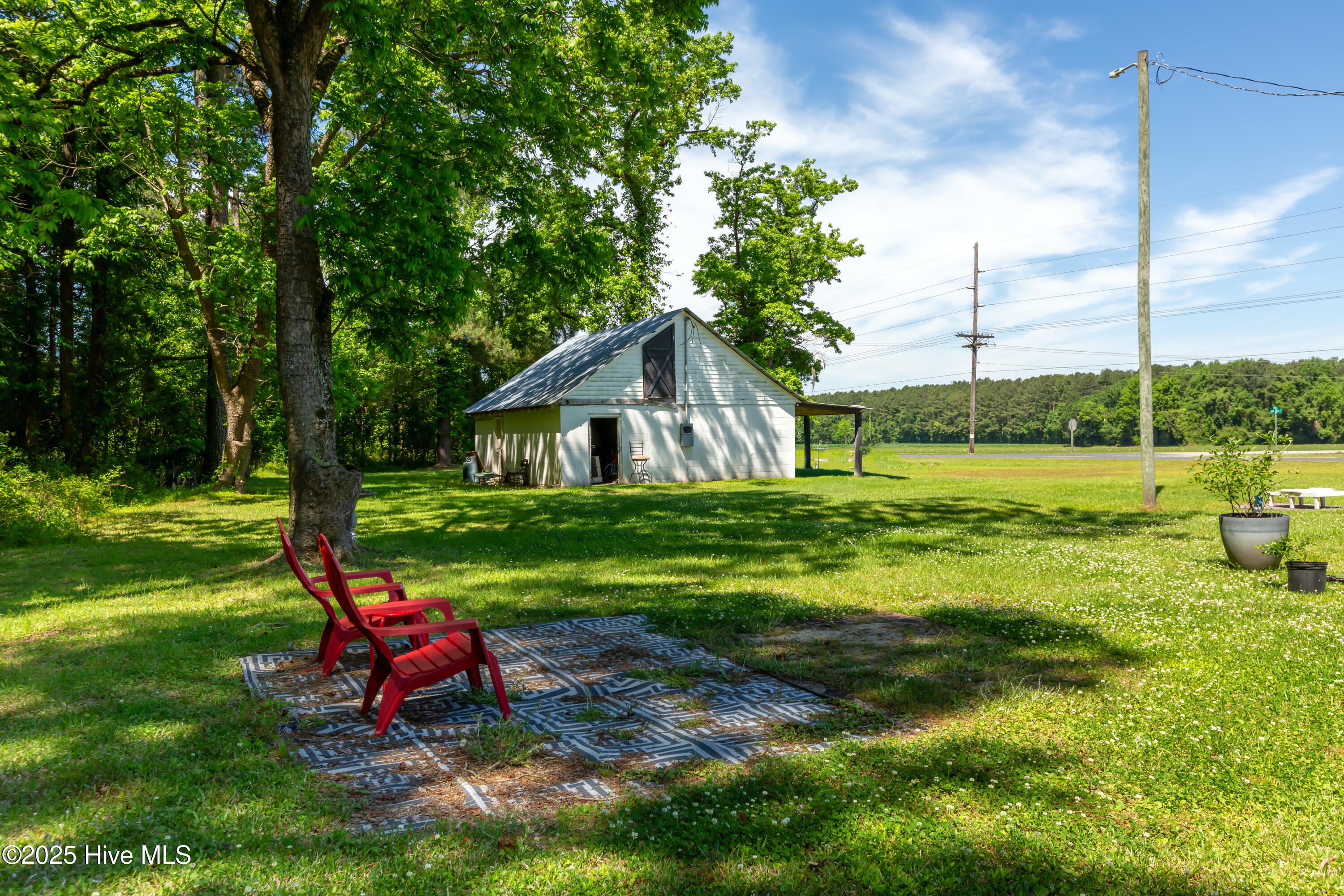 4173 Middle Road Trenton, NC 28585 - Photo 6 of 35 20250507-Rock I (2356 of 1)