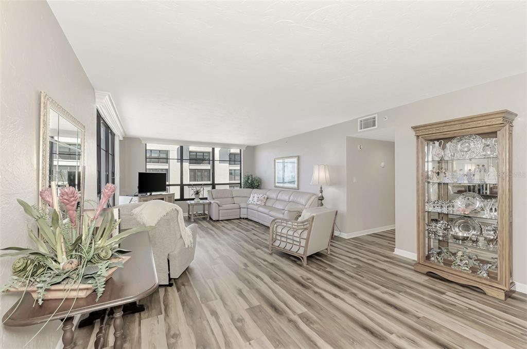 631 Alhambra Road, Unit 1004 Venice, FL 34285 - Photo 27 of 71