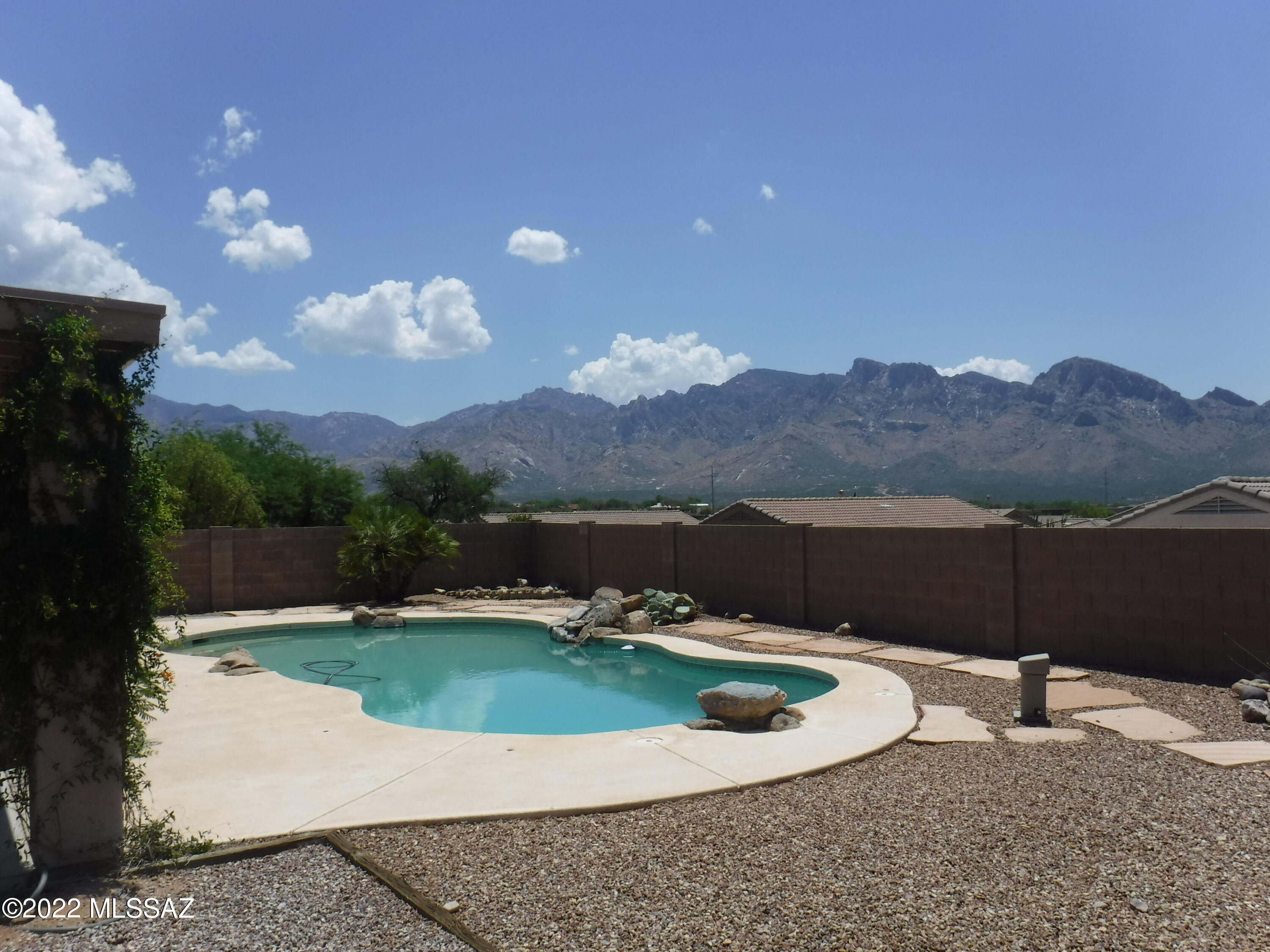 317 West Plateau Road Oro Valley, AZ 85737 - Photo 34 of 40