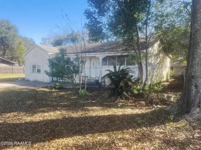 $24,900 | 250 Druilhet Street, Jeanerette, LA 70544