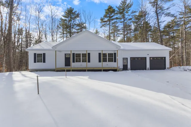 $459,900 | 13 Quaker Lane, Limerick, ME 04048