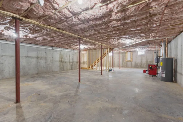 $459,900 | 13 Quaker Lane, Limerick, ME 04048