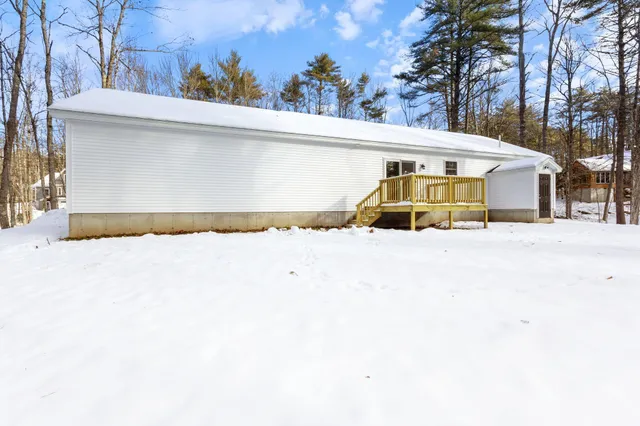 $459,900 | 13 Quaker Lane, Limerick, ME 04048