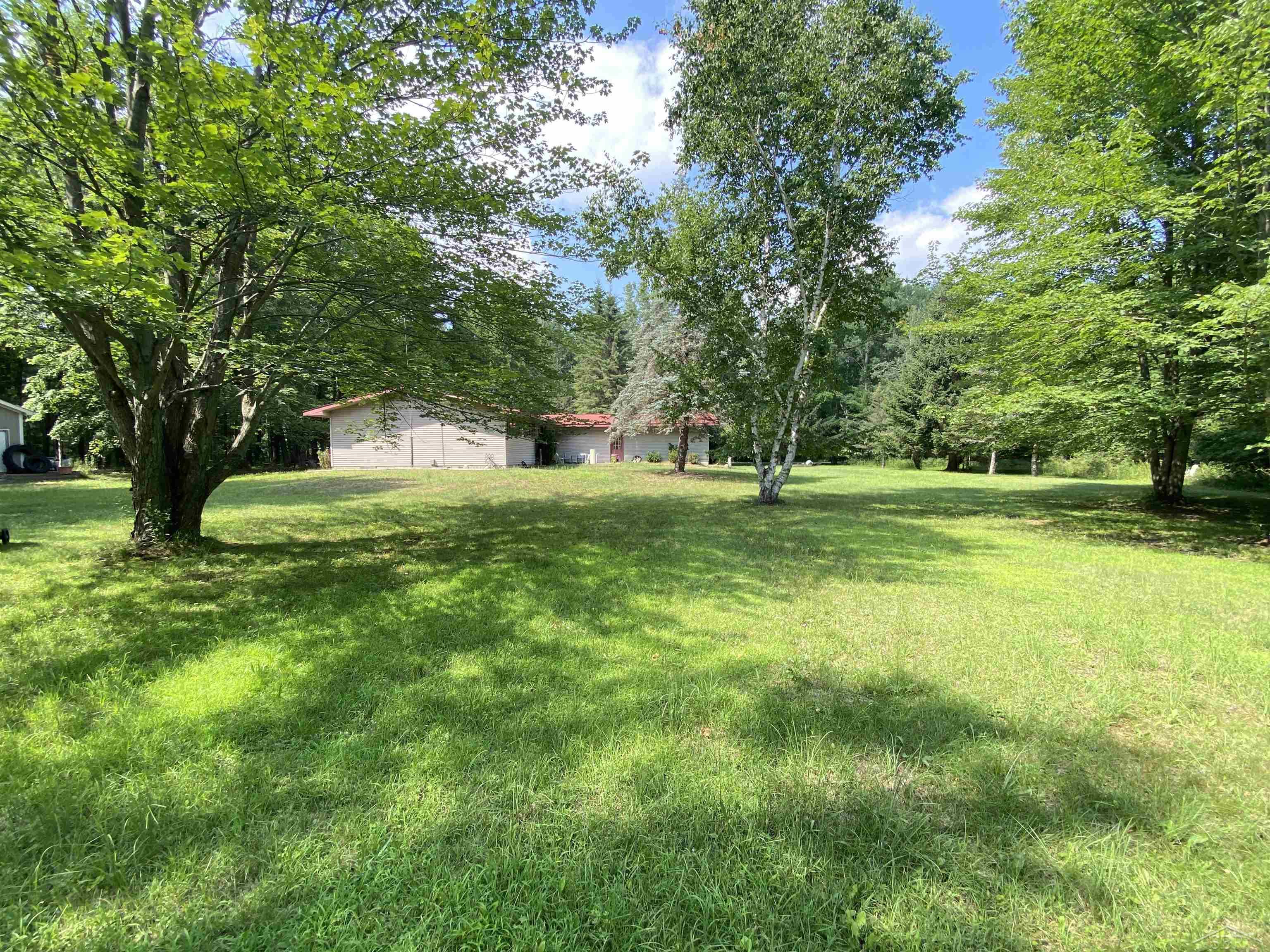 5597 Groszek Road Sterling, MI 48659 - Photo 2 of 19 50182345-f70351ad-a150-46c4-a364-7ae3b5761b99.JPG