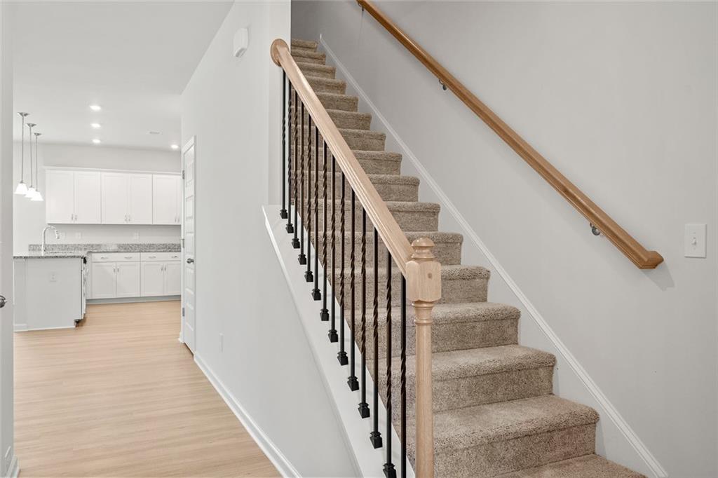 155 Andros Loop Dalton, GA 30721 - Photo 3 of 38