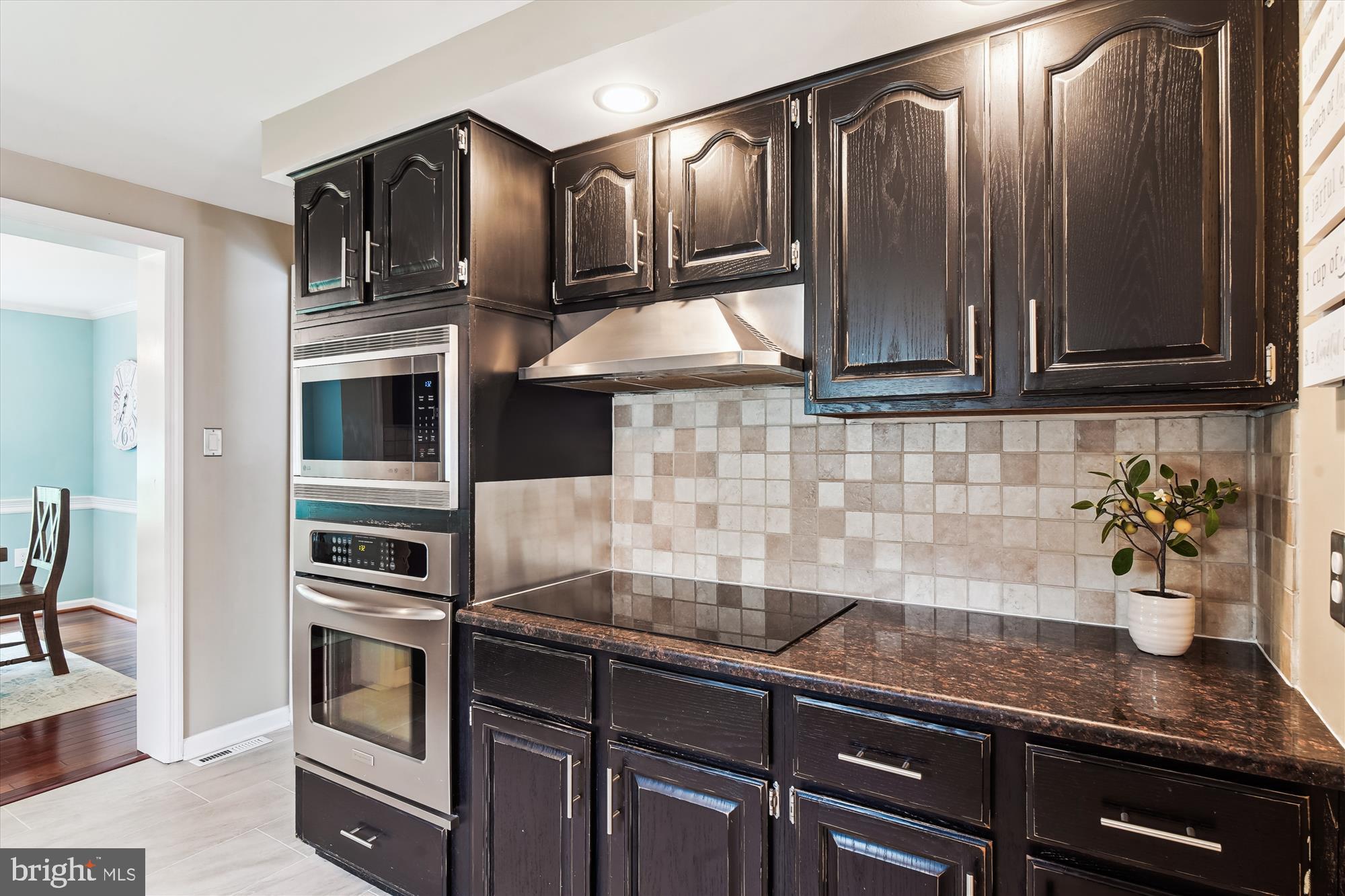 24611 Ridge Road Damascus, MD 20872 - Photo 11 of 52 Kitchen