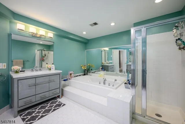 $765,000 | 701 Timberbrooke Drive, Bedminster, NJ 07921