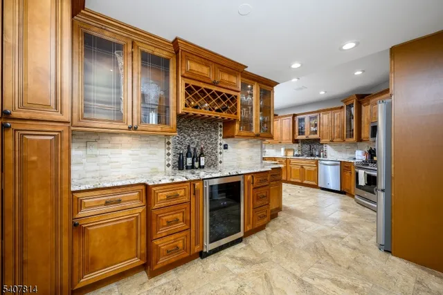 $765,000 | 701 Timberbrooke Drive, Bedminster, NJ 07921