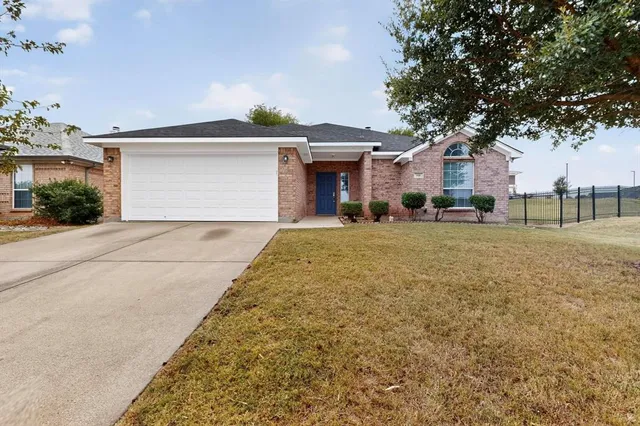 $2,500 | 729 Ridgehill Drive, Burleson, TX 76028