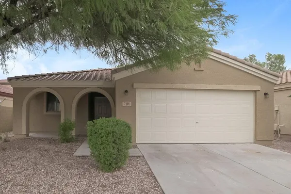 $2,025 | 7409 South 37th Glen, Phoenix, AZ 85041