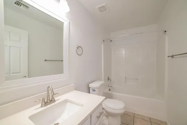 $2,025 | 7409 South 37th Glen, Phoenix, AZ 85041