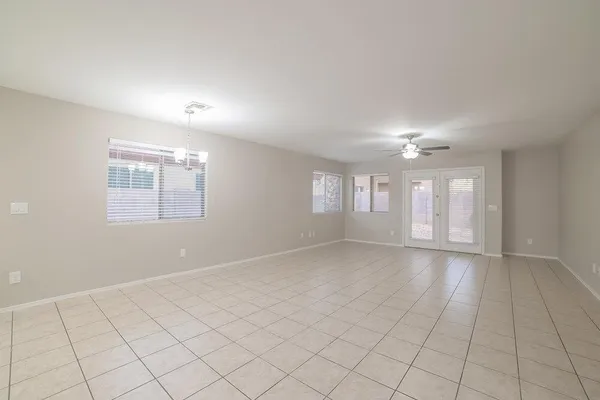 $2,020 | 7409 South 37th Glen, Phoenix, AZ 85041