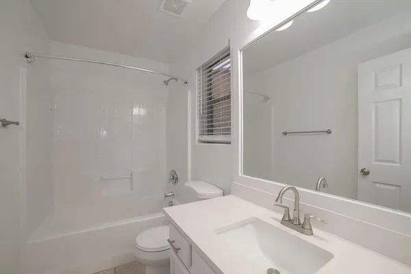 $2,025 | 7409 South 37th Glen, Phoenix, AZ 85041