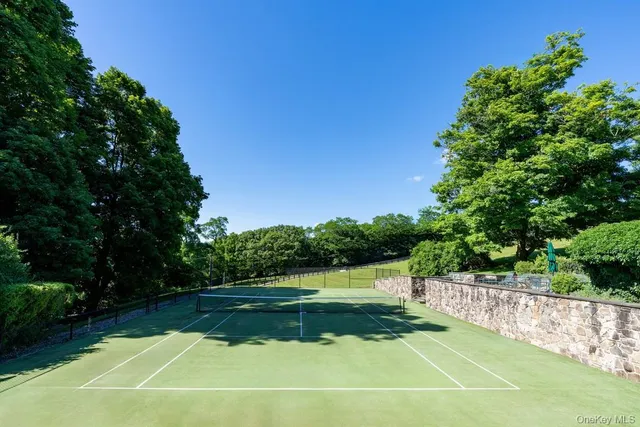 a view of a tennis court
