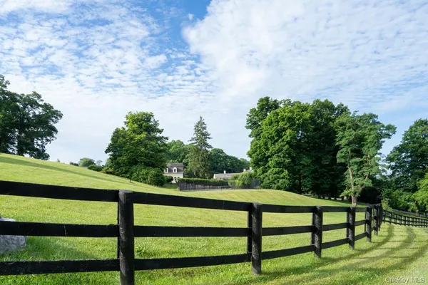 $5,500,000 | 20 Smithfield Way, Amenia, NY 12501