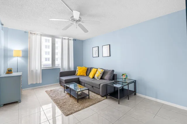 $6,200 | 3221 South Ocean Boulevard, Unit 104, Highland Beach, FL 33487