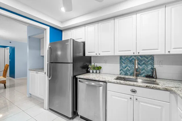 $6,200 | 3221 South Ocean Boulevard, Unit 104, Highland Beach, FL 33487