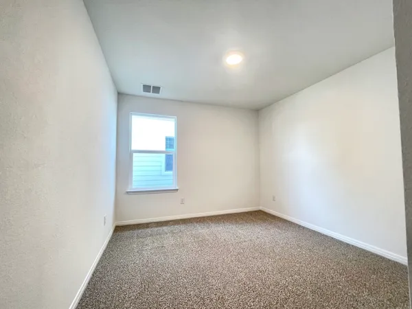$2,000 | 152 Gablynn Cove, Kyle, TX 78640