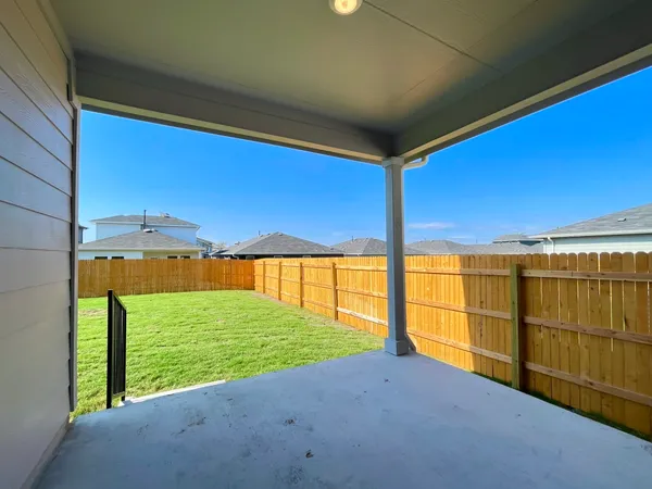 $2,000 | 152 Gablynn Cove, Kyle, TX 78640