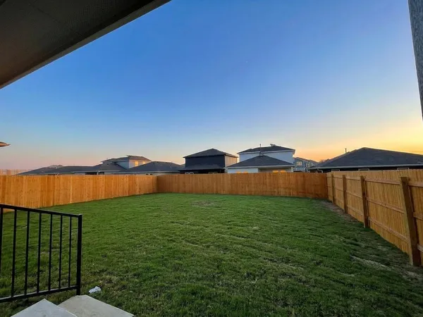 $2,000 | 152 Gablynn Cove, Kyle, TX 78640